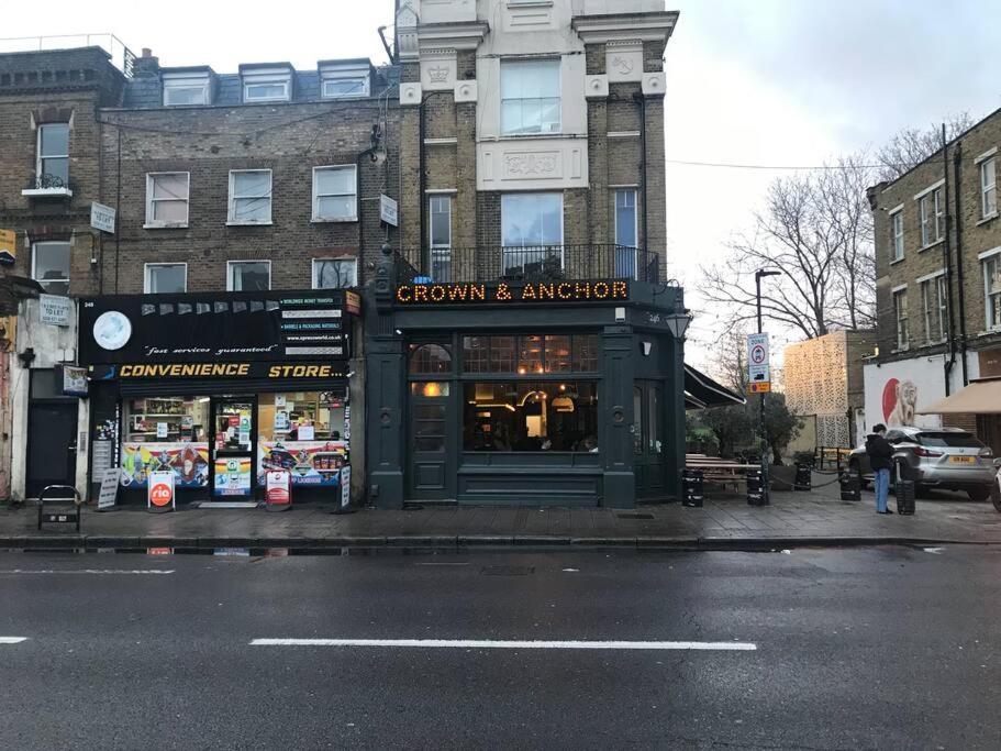 Apartamento Large 1 Bed Serviced Apartment In The Town Centre Londres